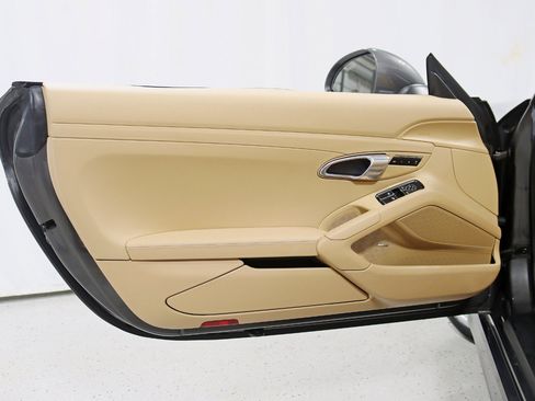 Used 2014 Porsche Boxster S RWD image 31