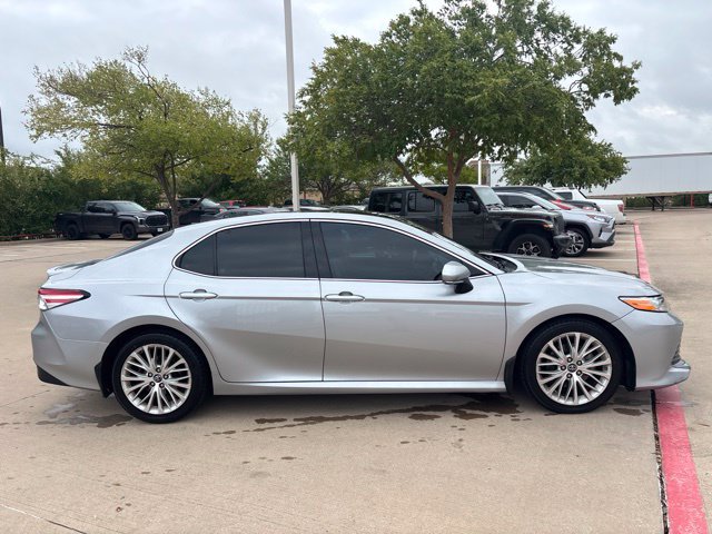 Used 2019 Toyota Camry XLE FWD image 4