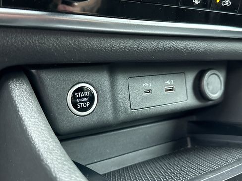Used 2023 Nissan Rogue S AWD/4WD image 19