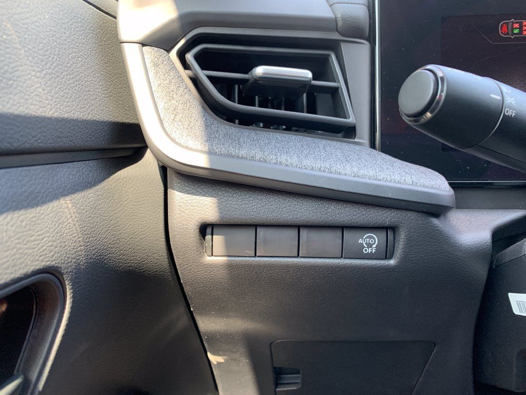 New 2027 Nissan Kicks S FWD image 16
