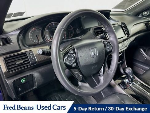 Used 2017 Honda Accord EX-L image 10