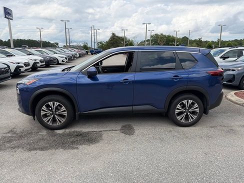 Used 2023 Nissan Rogue SV FWD image 11