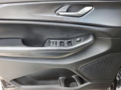 Certified 2023 Jeep Grand Cherokee Altitude image 12