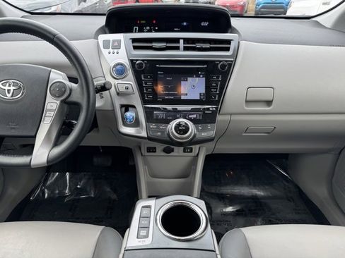 Certified 2017 Toyota Prius V Four image 2