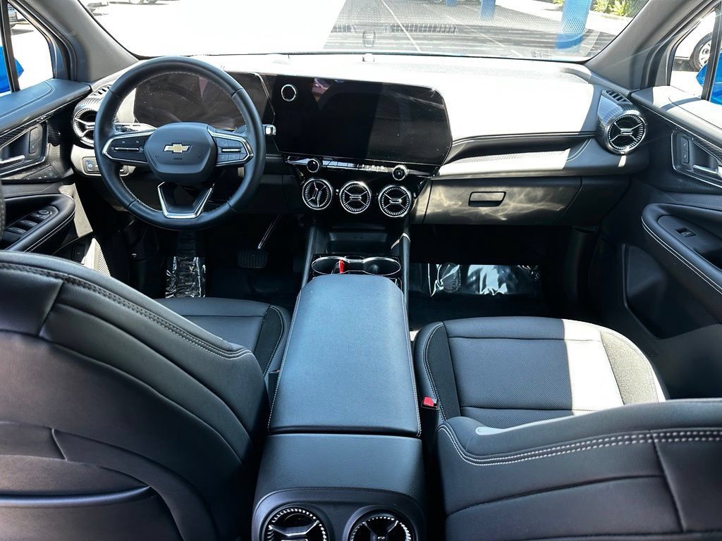 Used 2024 Chevrolet Blazer EV LT AWD/4WD image 18