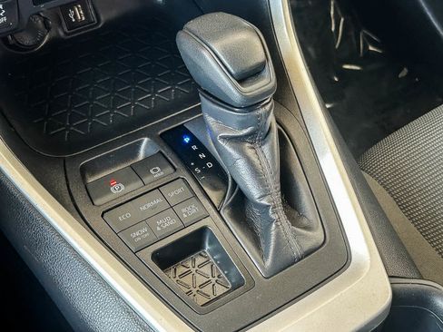 Used 2024 Toyota RAV4 LE image 17