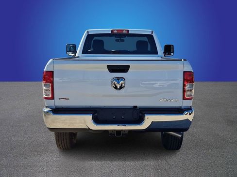 Used 2024 RAM 2500 Tradesman w/ Chrome Appearance Group AWD/4WD image 5