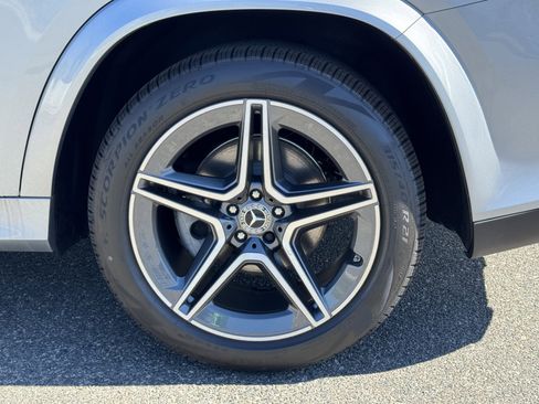 New 2025 Mercedes-Benz GLS 450 4MATIC image 15