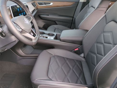 New 2026 Volkswagen Atlas SE image 15