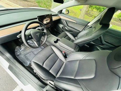 Used 2023 Tesla Model 3 Standard Range RWD image 8