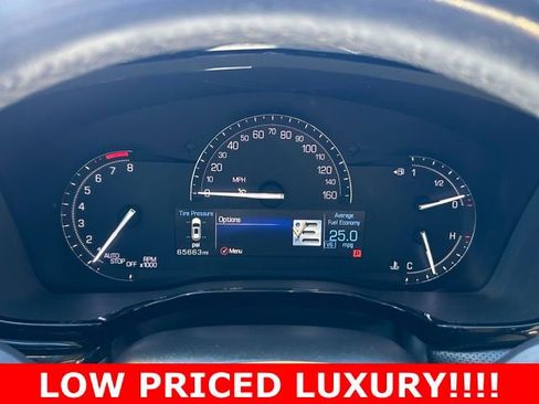 Used 2018 Cadillac XT5 FWD image 18