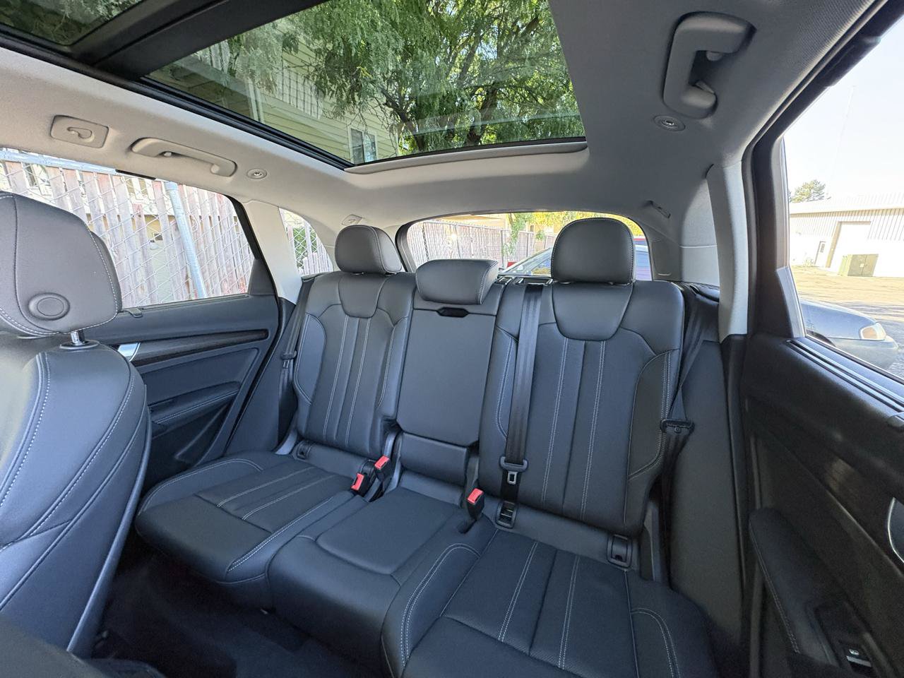 Used 2024 Audi Q5 e Premium Plus w/ Premium Plus Package AWD/4WD image 10