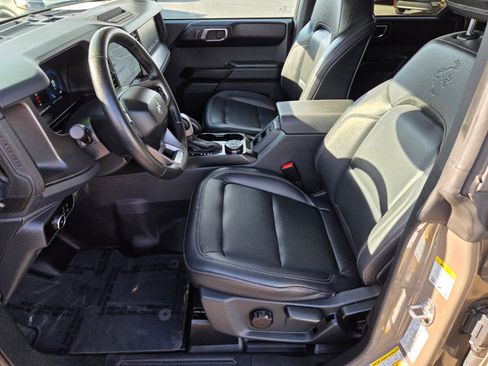 Certified 2025 Ford Bronco Badlands image 10