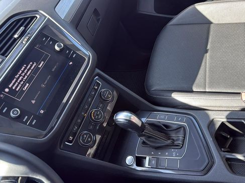 Used 2021 Volkswagen Tiguan SEL w/ 3-Row Tiguan MDO Package image 21