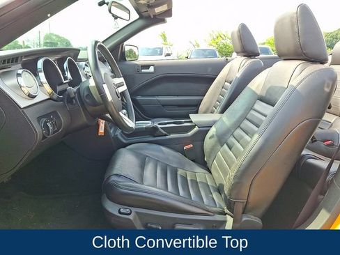 Used 2007 Ford Mustang GT RWD image 2