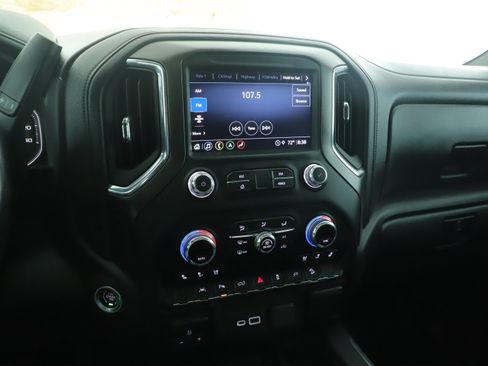 Used 2022 GMC Sierra 1500 AT4 w/ AT4 Premium Package image 16
