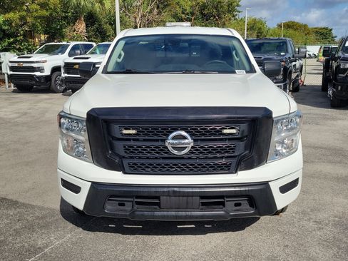 Used 2022 Nissan Titan S image 8