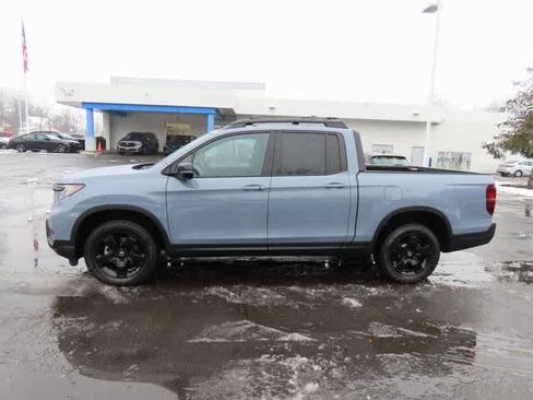 Used 2024 Honda Ridgeline Black Edition image 3