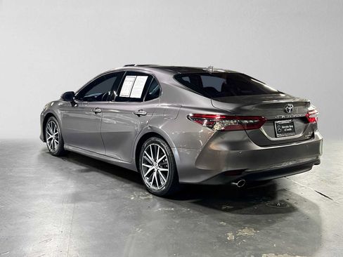 Used 2023 Toyota Camry XLE w/ Navigation Package FWD image 5