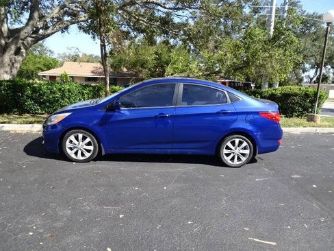 Used 2014 Hyundai Accent GLS w/ Option Group 2 image 12