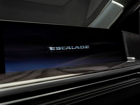 Used 2025 Cadillac Escalade ESV Sport Platinum AWD/4WD image 52
