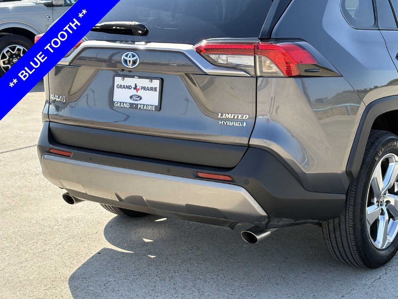 Used 2021 Toyota RAV4 Limited AWD/4WD image 8