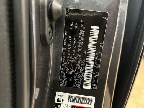 Used 2025 Toyota Sienna XLE image 29