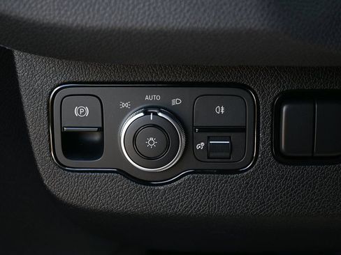 Used 2026 Mercedes-Benz Sprinter 2500 image 9