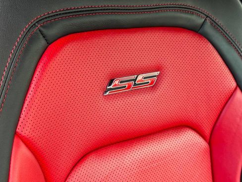 Used 2017 Chevrolet Camaro SS RWD image 16