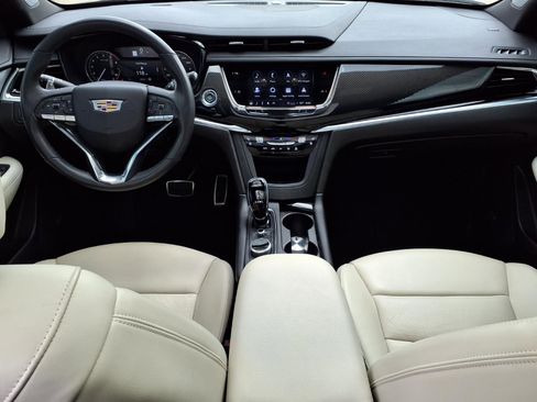 Used 2024 Cadillac XT6 Sport w/ LPO, Floor Liner Package AWD/4WD image 11
