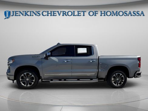 Used 2024 Chevrolet Silverado 1500 High Country w/ Technology Package AWD/4WD image 10