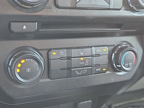 Used 2018 Ford F150 XLT image 17