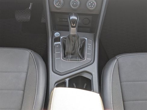 Used 2022 Volkswagen Taos SE image 20