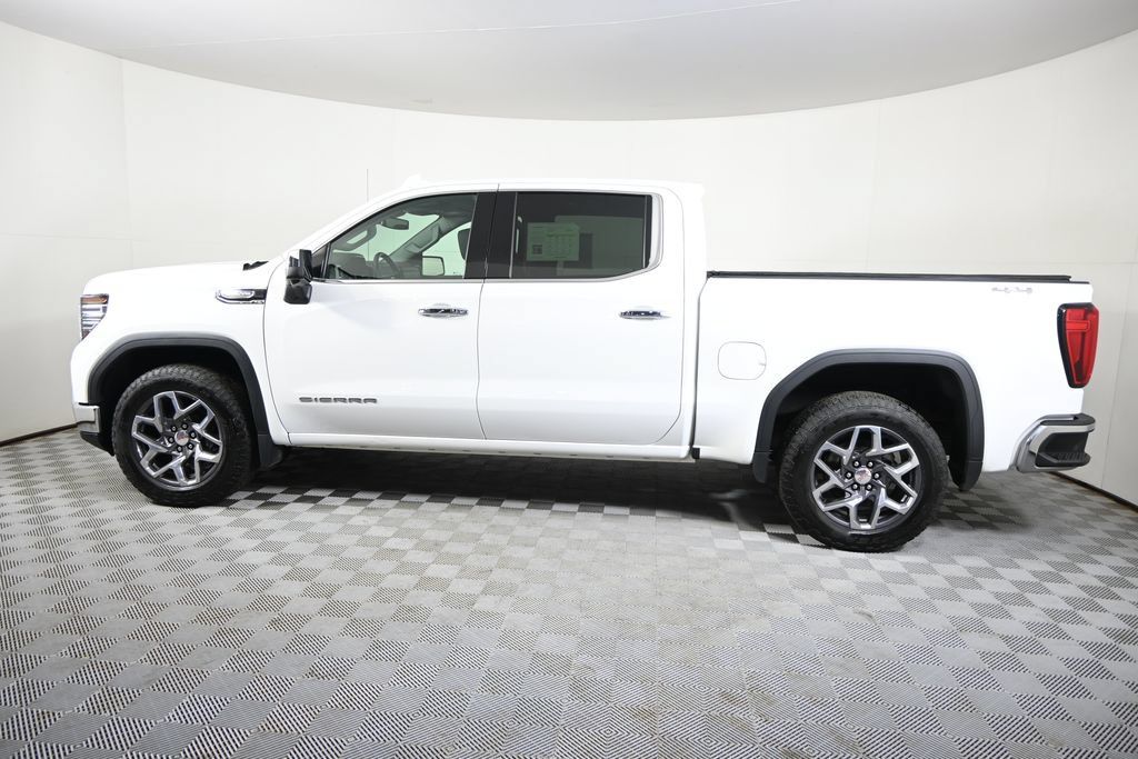 Used 2022 GMC Sierra 1500 SLT w/ SLT Convenience Package AWD/4WD image 3
