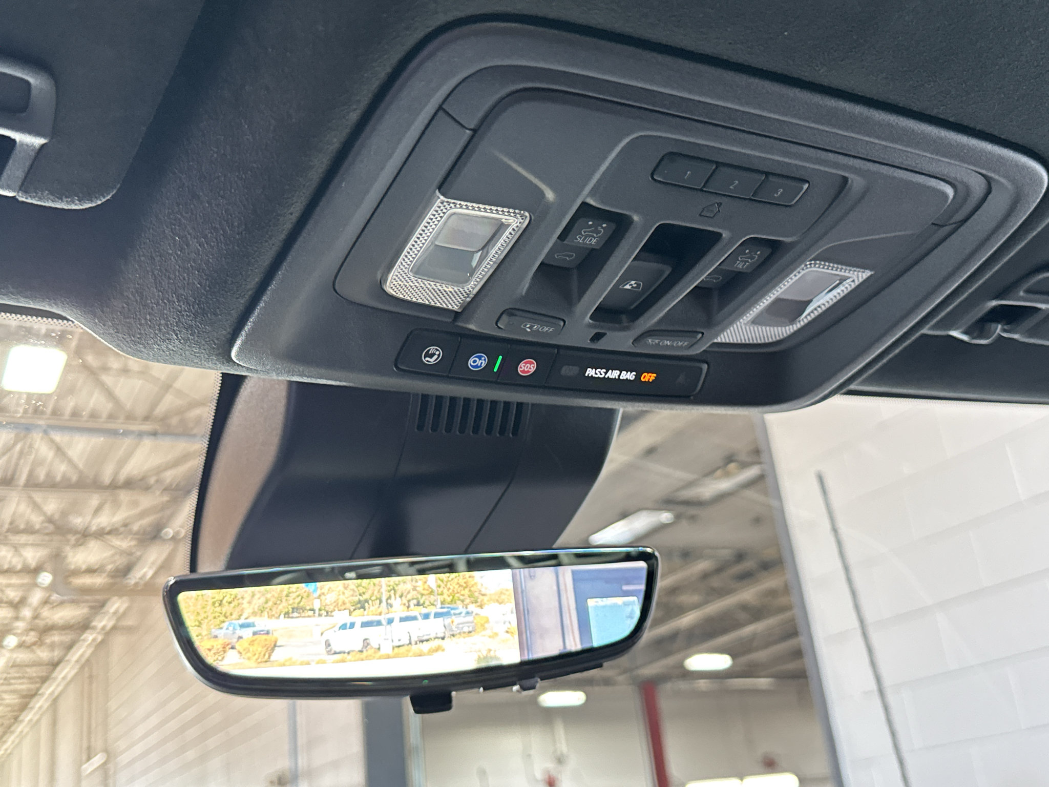 Used 2024 GMC Sierra 3500 Denali Ultimate AWD/4WD image 44
