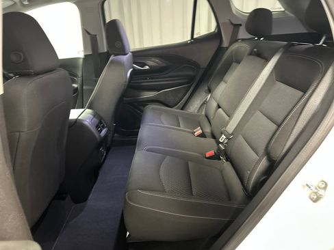 Used 2024 GMC Terrain SLE w/ Driver Convenience Package FWD image 22