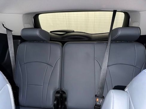 Used 2020 Buick Enclave Premium w/ Sun and Sites Package AWD/4WD image 20