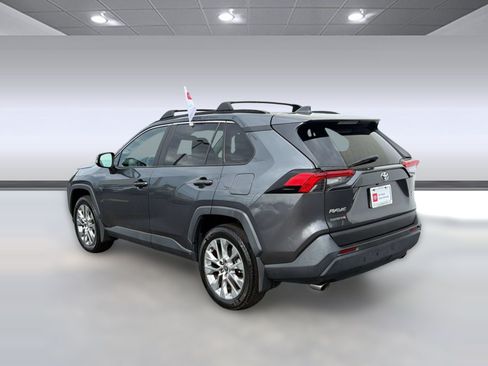 Certified 2021 Toyota RAV4 XLE Premium AWD/4WD image 3