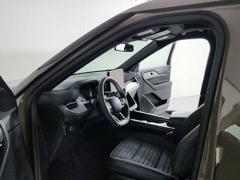 Used 2026 Ford Explorer ST-Line w/ ST-Line Street Pack AWD/4WD image 16