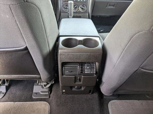 Used 2010 Ford Explorer XLT AWD/4WD image 17