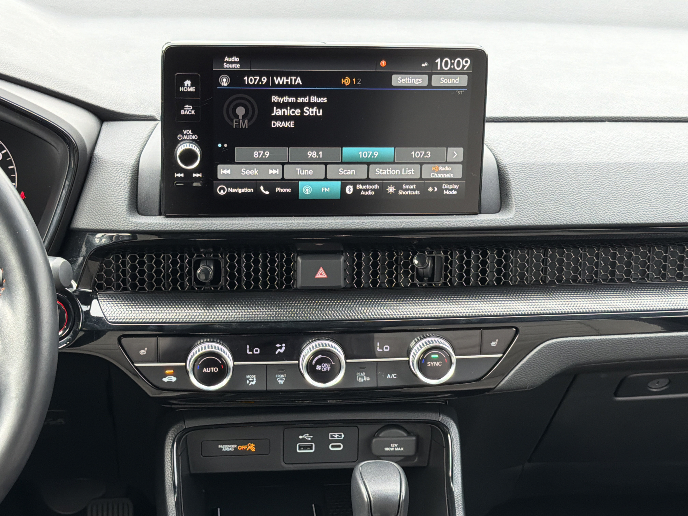 Used 2025 Honda CR-V Sport Touring image 17