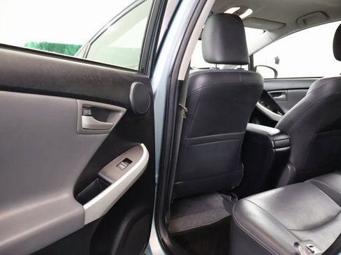 Used 2015 Toyota Prius Five image 23