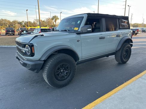 Certified 2022 Ford Bronco Wildtrak image 8