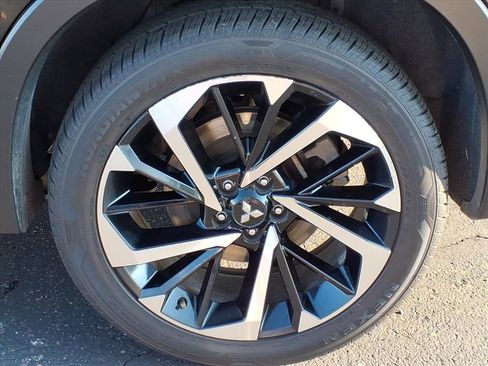 Used 2022 Mitsubishi Outlander ES image 8