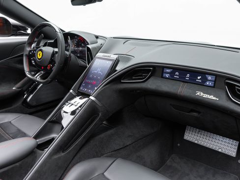 Used 2025 Ferrari Roma Spider RWD image 23