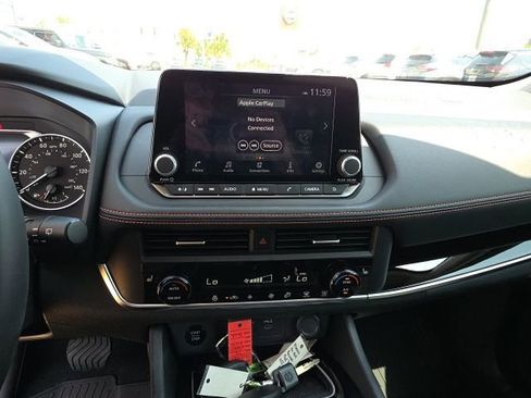 Used 2025 Nissan Rogue SV w/ Rock Creek Premium Package image 18