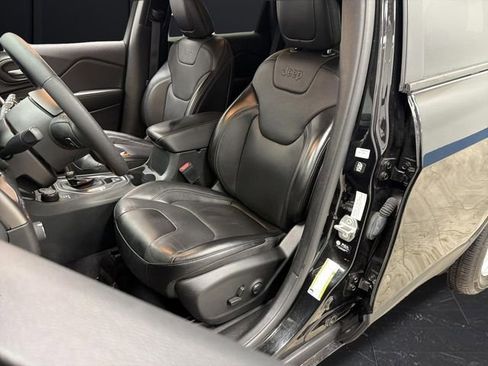 Used 2022 Jeep Cherokee Latitude Lux image 4