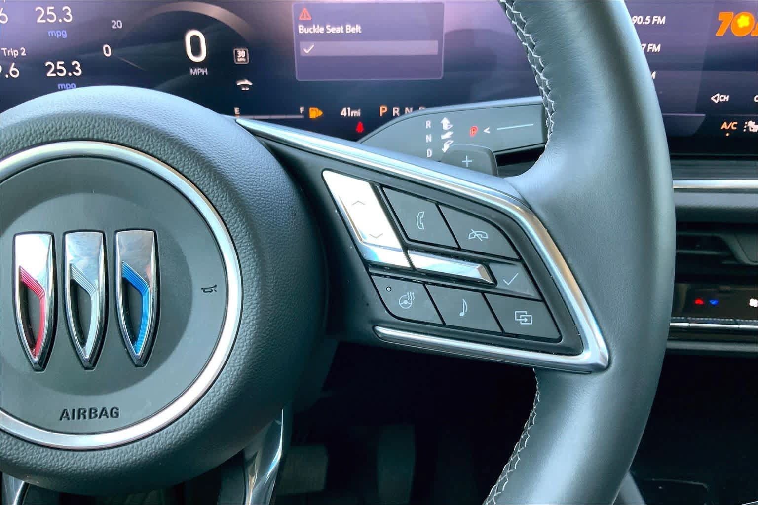 Certified 2025 Buick Envision Preferred AWD/4WD image 25
