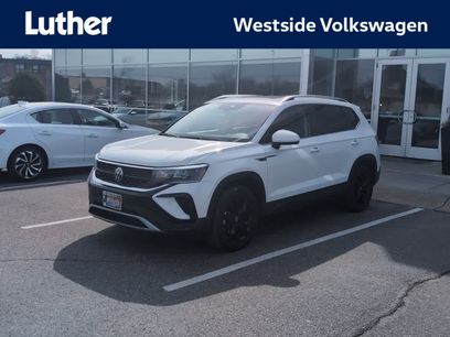 Certified 2023 Volkswagen Taos SE w/ Panoramic Sunroof Package