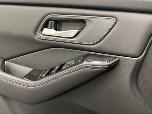 New 2026 Nissan Rogue SV AWD/4WD image 15